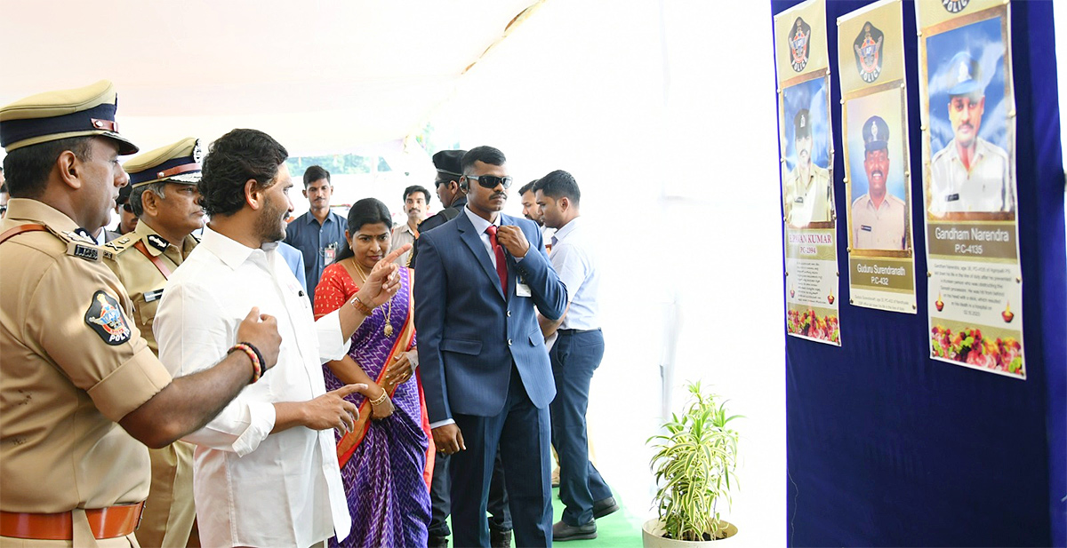 CM YS Jagan Participated Police Commemoration Day 2023 - Sakshi13