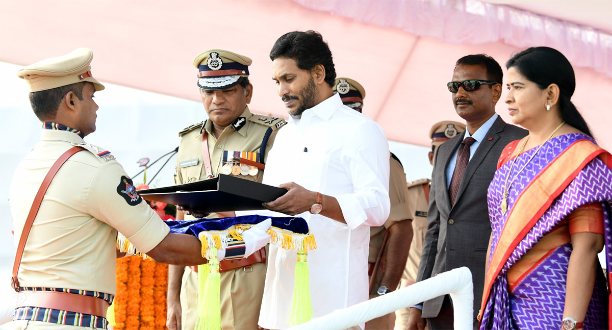 CM YS Jagan Participated Police Commemoration Day 2023 - Sakshi23