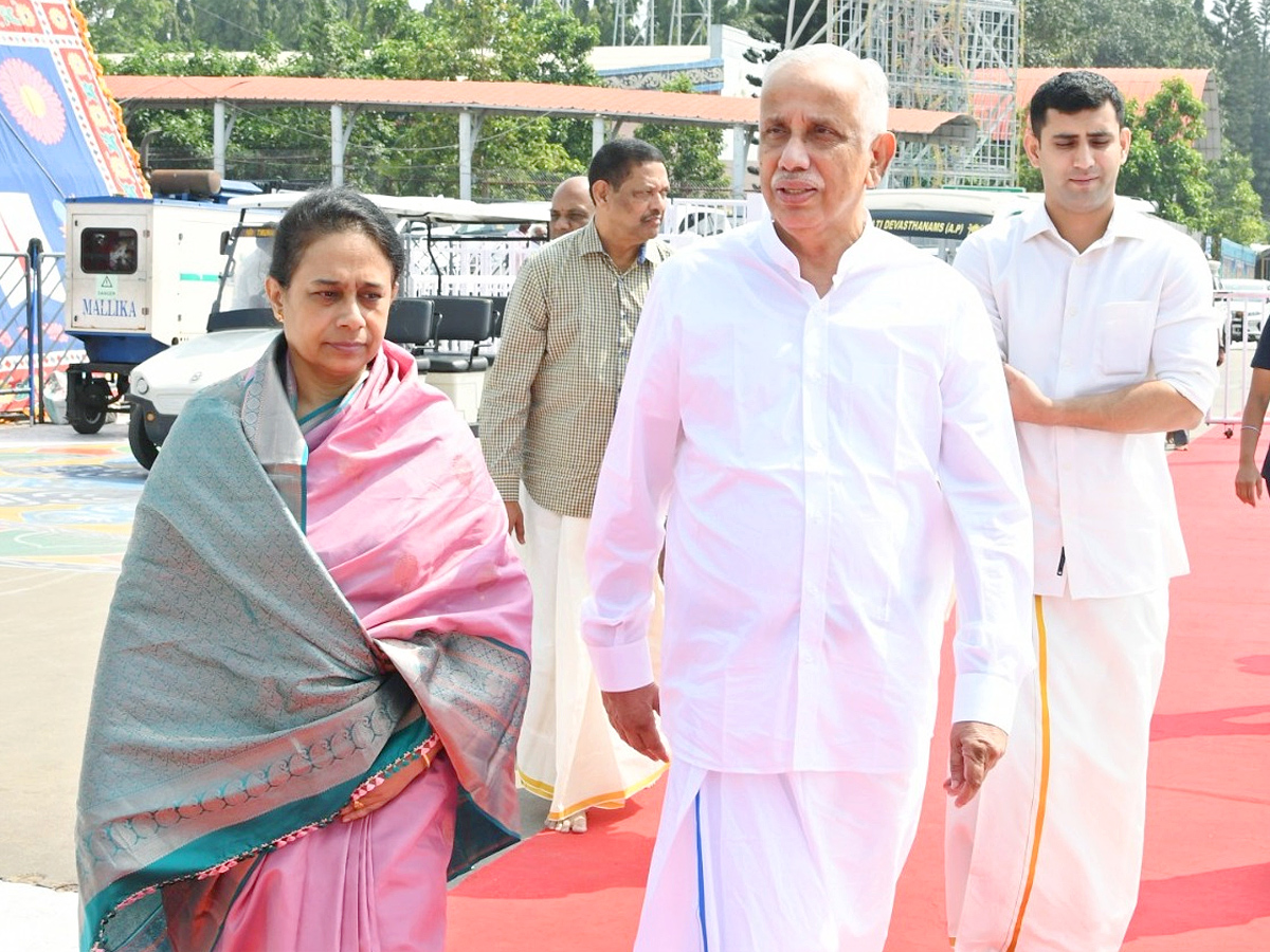 Andhra Pradesh Governor Abdul Nazeer Visited Tirumala PHotos - Sakshi15