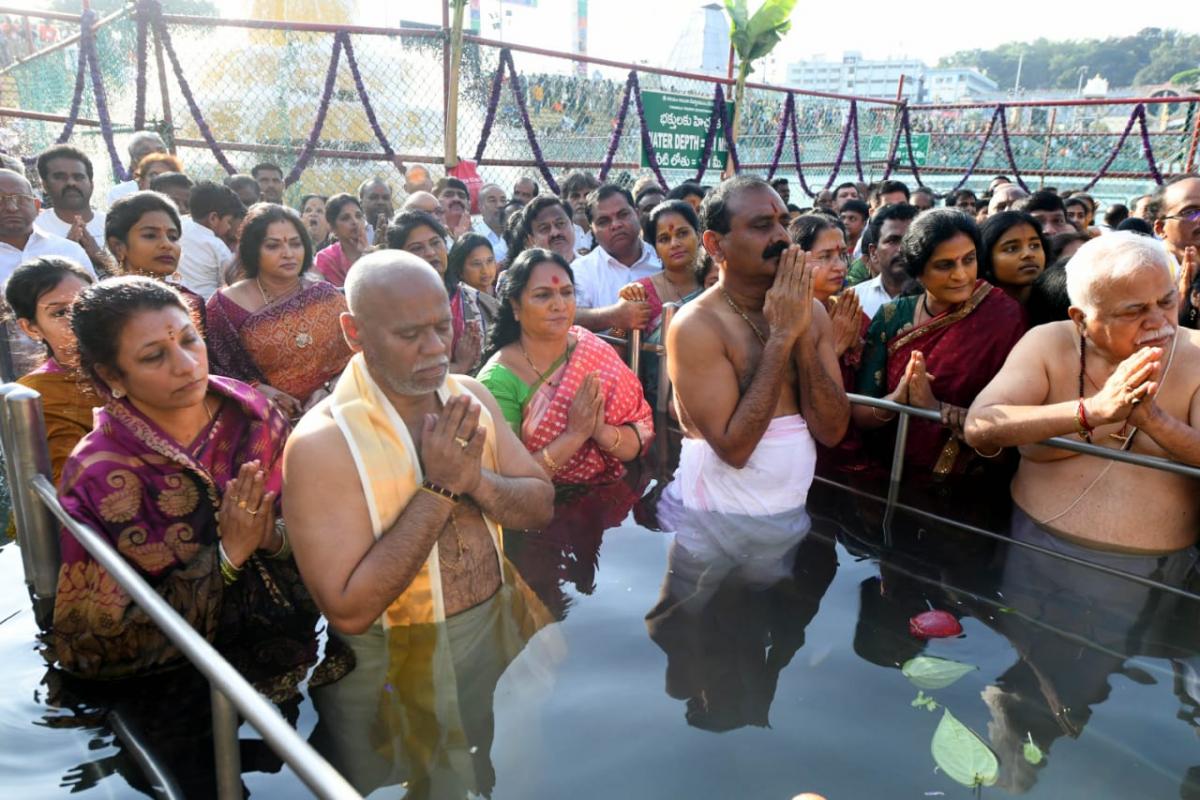 Tirumala Brahmotsavam 2023 Ends With Chakra Snanam Photos - Sakshi4