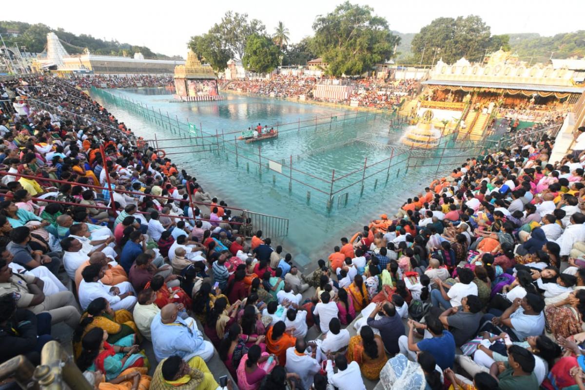 Tirumala Brahmotsavam 2023 Ends With Chakra Snanam Photos - Sakshi11