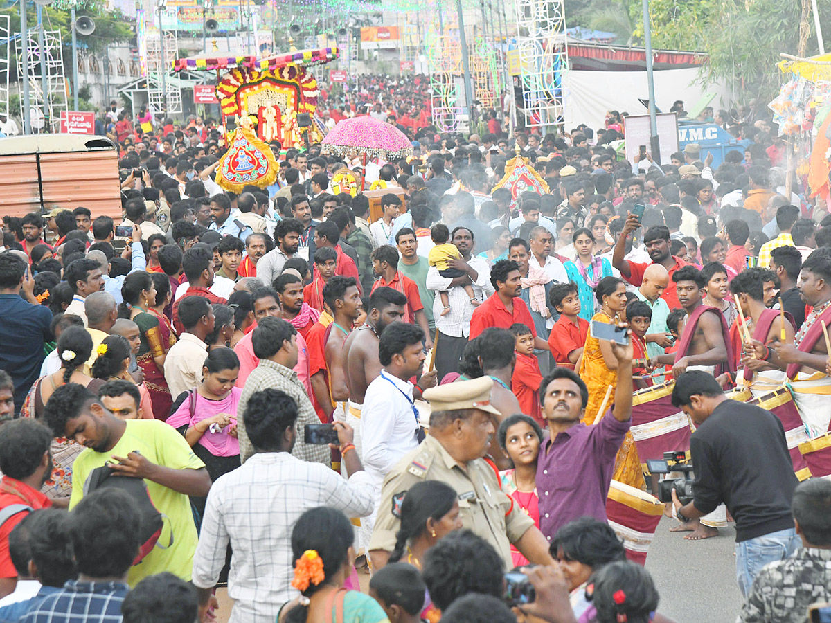 Sri Kanaka Durga and Malleswara Swami in Hamsa Vahanam photos - Sakshi14