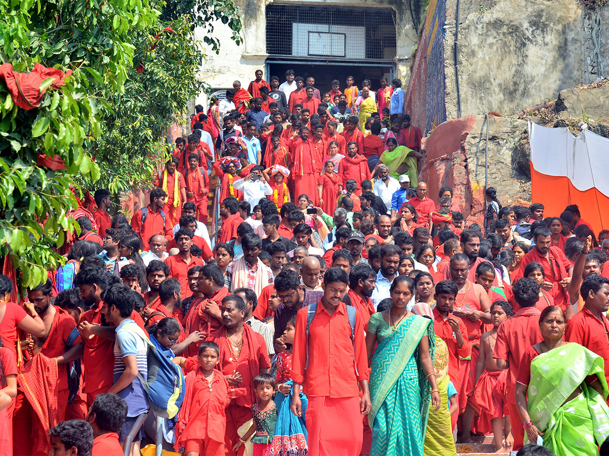 Indrakeeladri Bhavani Deeksha Photos - Sakshi1