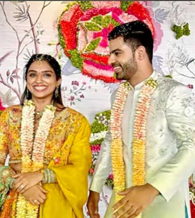 Venkatesh daggubati daughter Havya vahini engagement photos  - Sakshi4