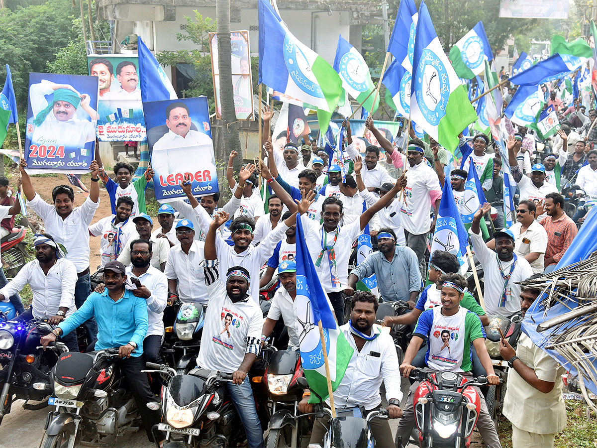 AP People Grand Welcome To YSRCP Samajika Sadhikara Bus Yatra Photos - Sakshi13