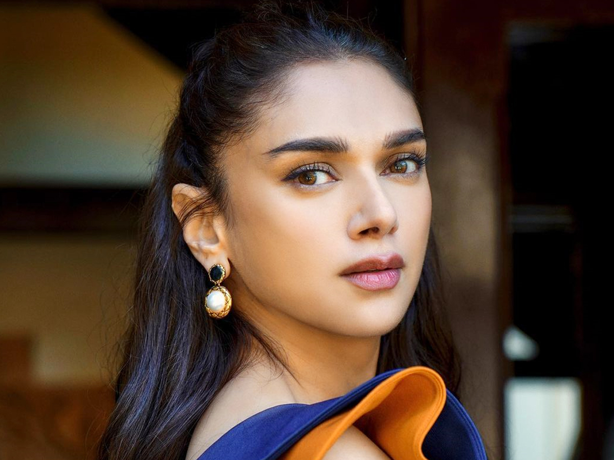 Aditi Rao Hydari Beautiful Pics - Sakshi21