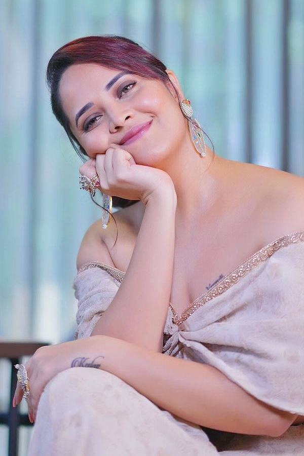 Anasuya Bharadwaj Stunning Latest Photos - Sakshi8