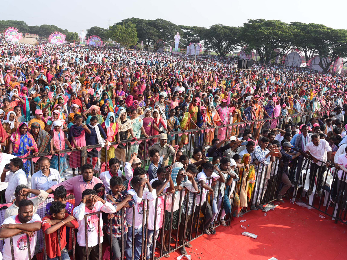 Praja Ashirvada Sabha in Paleru - Sakshi6