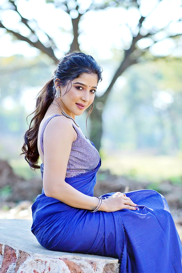 Indian Actress Sakshi Agarwal HD Photo Gallery - Sakshi17