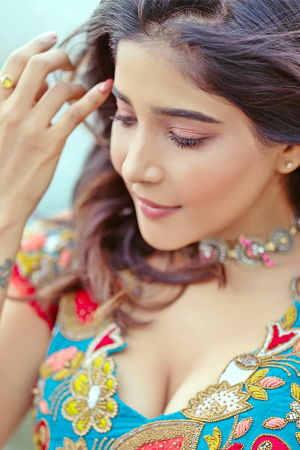 Indian Actress Sakshi Agarwal HD Photo Gallery - Sakshi18