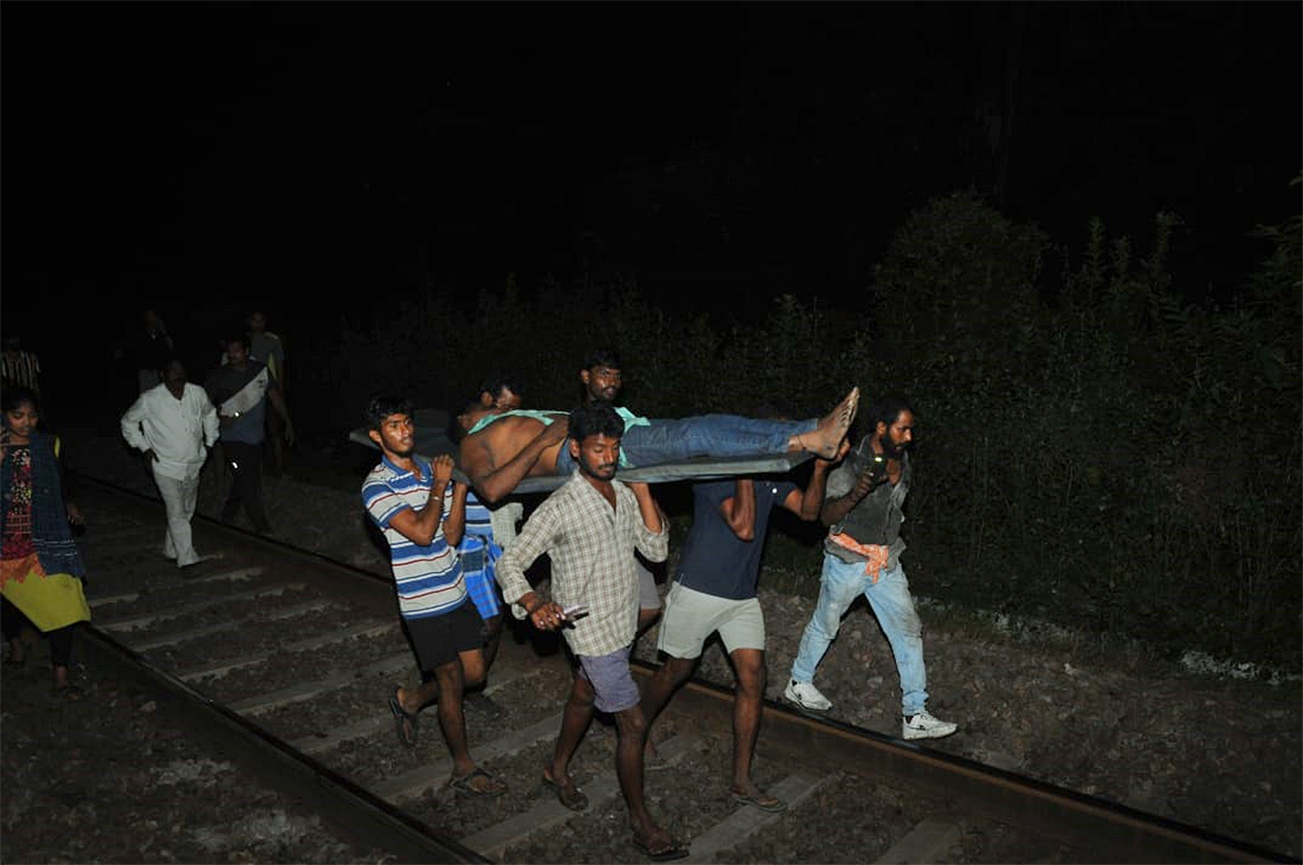 Vizianagaram Train Accident Photos: Two Passenger Trains Collide In Andhra Pradesh - Sakshi24