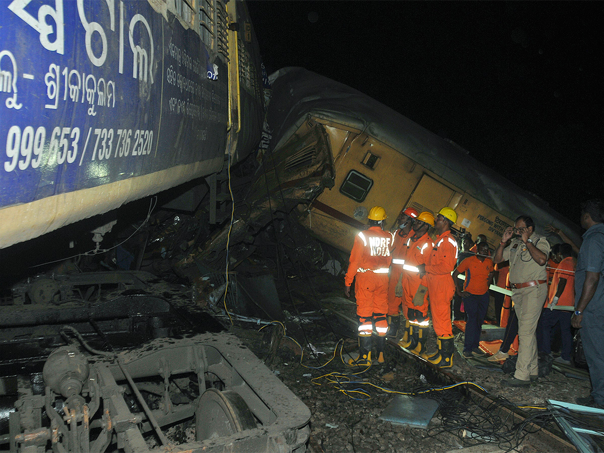 Photos Of Train Accident At Vizianagaram - Sakshi16