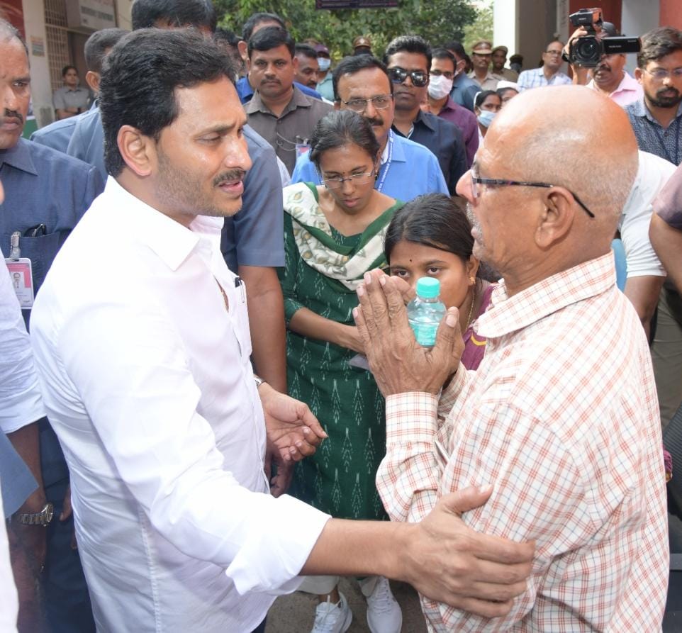 CM Jagan Visit Vizianagaram Train Accident Spot Photos - Sakshi8