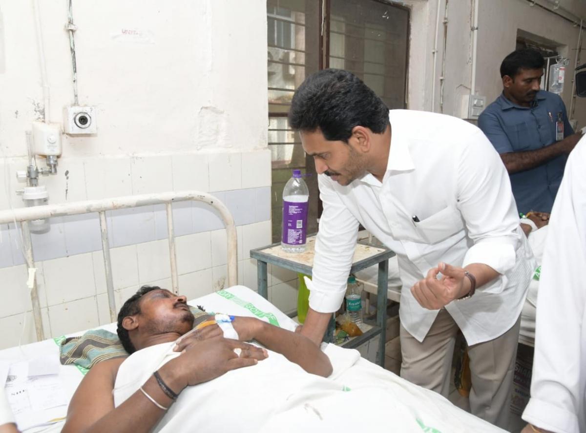 CM Jagan Visit Vizianagaram Train Accident Spot Photos - Sakshi18