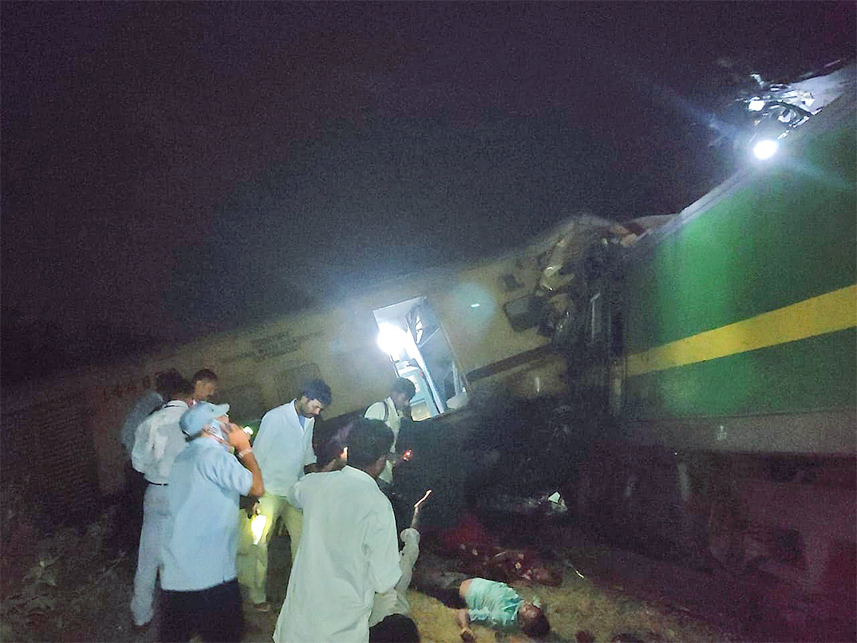 Photos Of Train Accident At Vizianagaram - Sakshi10