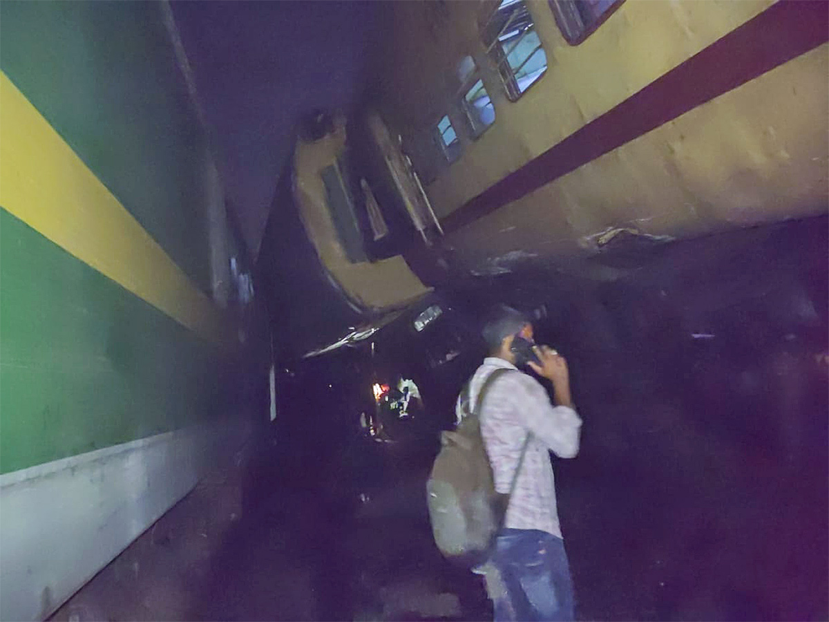 Photos Of Train Accident At Vizianagaram - Sakshi4