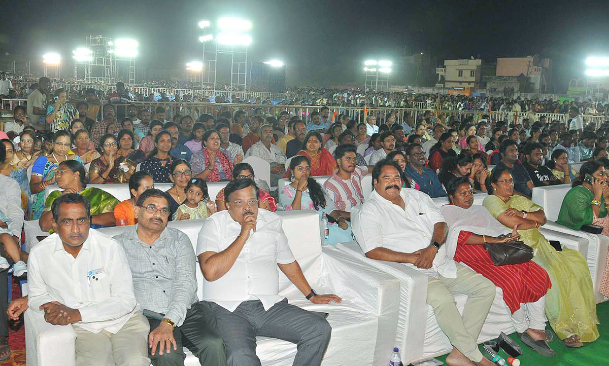 Vizianagaram Pydithalli Ammavaru Sirimanu Utsavam Photos 2023 - Sakshi10