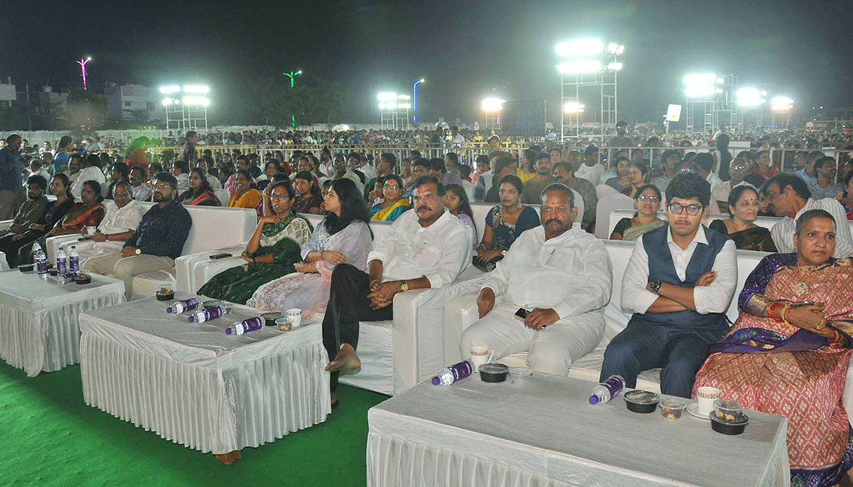 Vizianagaram Pydithalli Ammavaru Sirimanu Utsavam Photos 2023 - Sakshi12