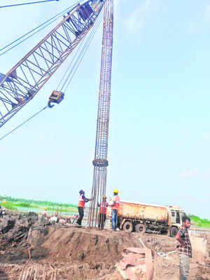 సాగుతున్న కస్టమ్‌ బిల్డింగ్‌ పనులు 1