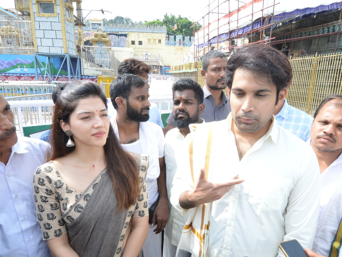 Actress Mehreen Pirzada Visits Tirumala Temple Photos - Sakshi10