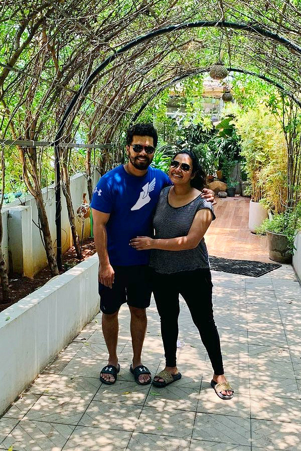 Bigg Boss Hari Teja comments Goes Viral About Her Divorce Photos - Sakshi12
