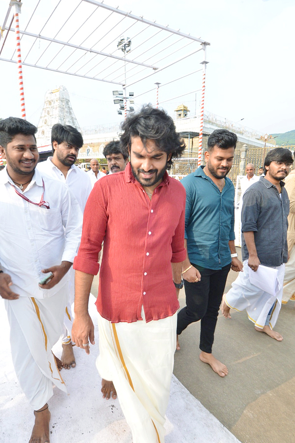 Tollywood Actor Kiran Abbavaram Visited Tirumala Temple PHotos - Sakshi13