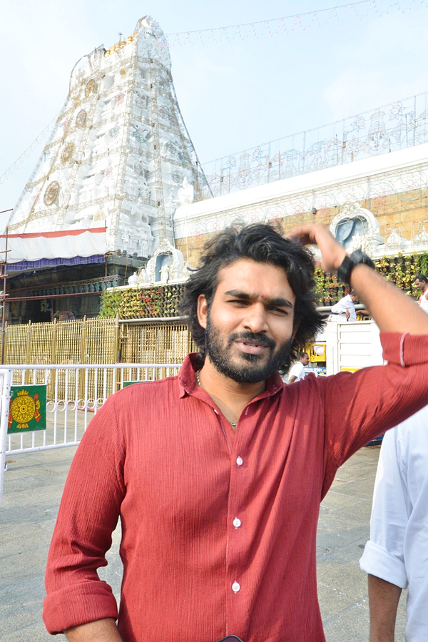 Tollywood Actor Kiran Abbavaram Visited Tirumala Temple PHotos - Sakshi6