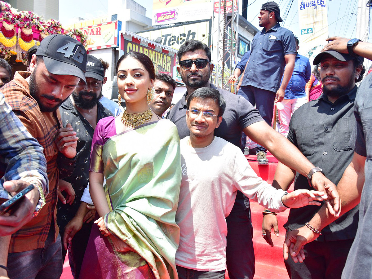 Anu Emmanuel Inagurated Chandana Brothers At Hyderabad Photos - Sakshi2