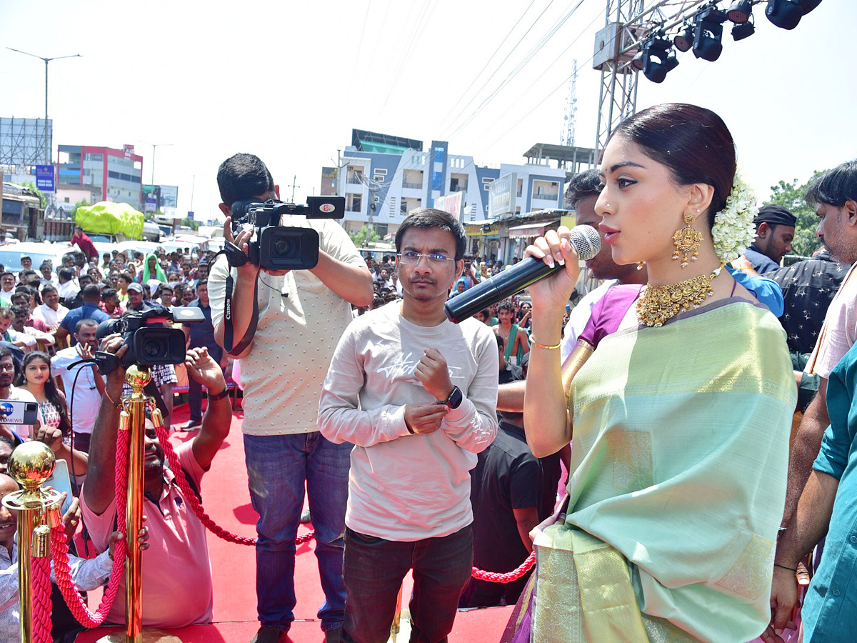 Anu Emmanuel Inagurated Chandana Brothers At Hyderabad Photos - Sakshi13