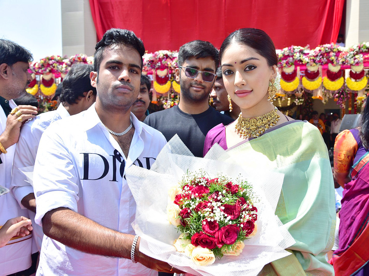 Anu Emmanuel Inagurated Chandana Brothers At Hyderabad Photos - Sakshi15