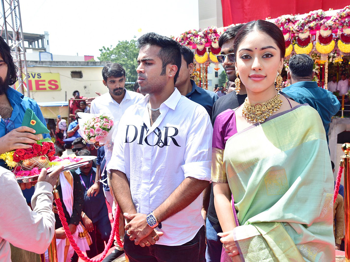 Anu Emmanuel Inagurated Chandana Brothers At Hyderabad Photos - Sakshi16