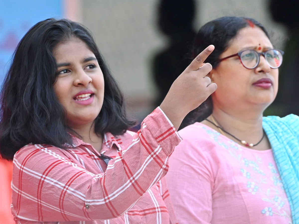 Cricket Fans at Uppal Stadium Photos - Sakshi4