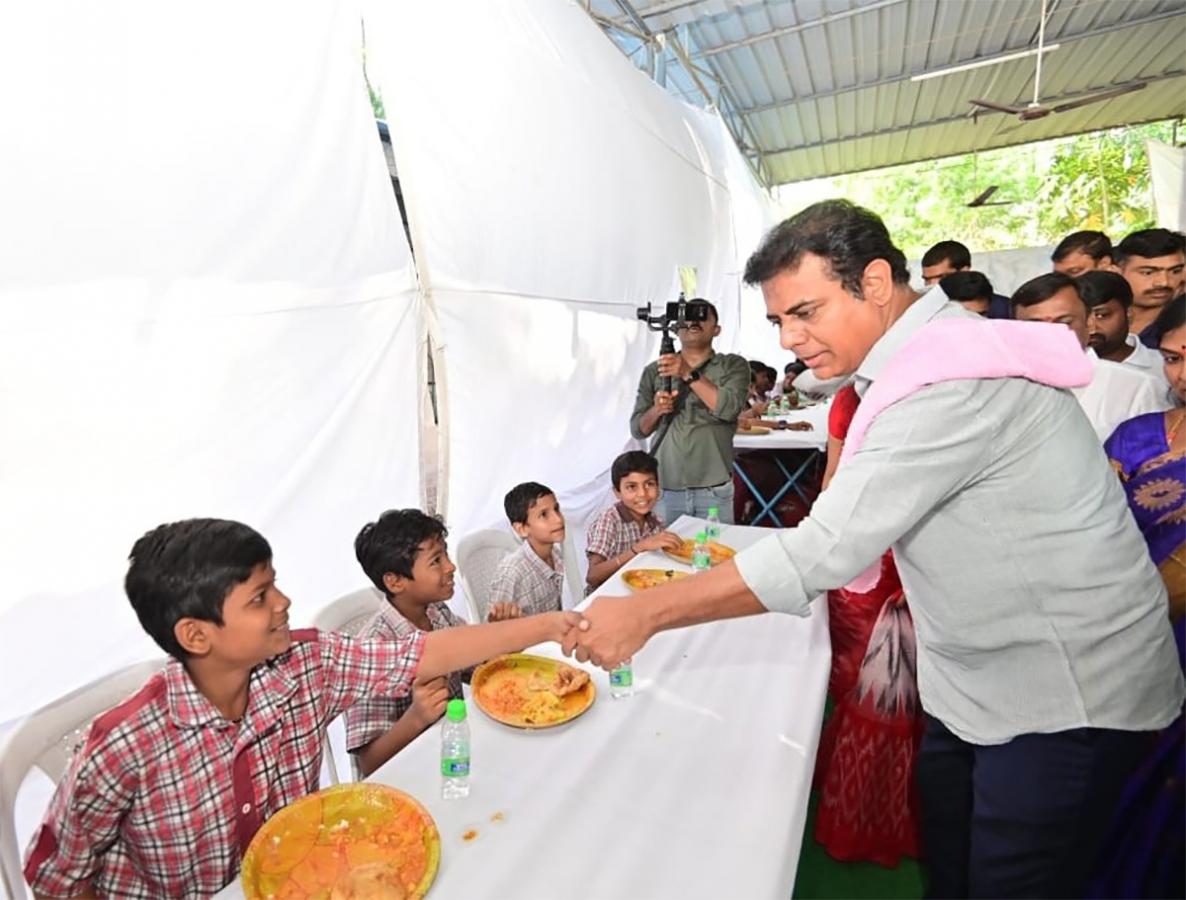 Ministers Harish Rao KTR At Telangana CM Breakfast Scheme Launched Photos - Sakshi14