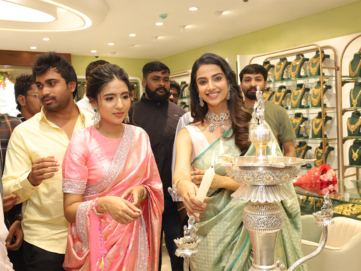 Goyaz jewellery new store in suchitra hyderabad - Sakshi10