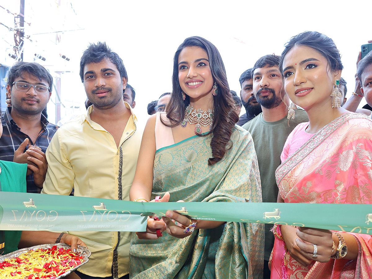 Goyaz jewellery new store in suchitra hyderabad - Sakshi11