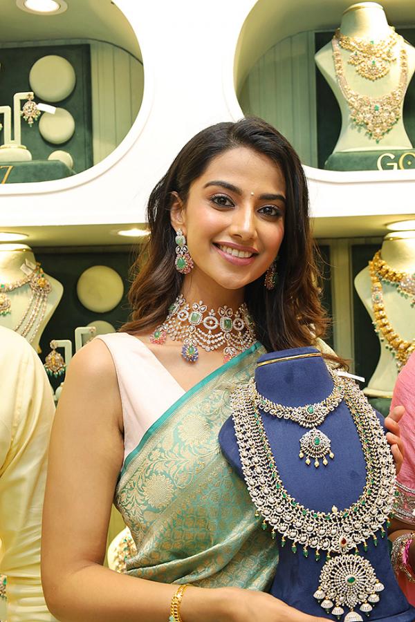 Goyaz jewellery new store in suchitra hyderabad - Sakshi6