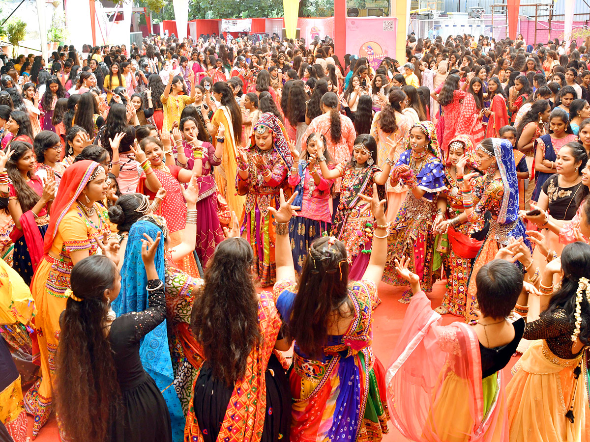 Mini Navaratri Celebrations in Villa Marie College Photos - Sakshi13