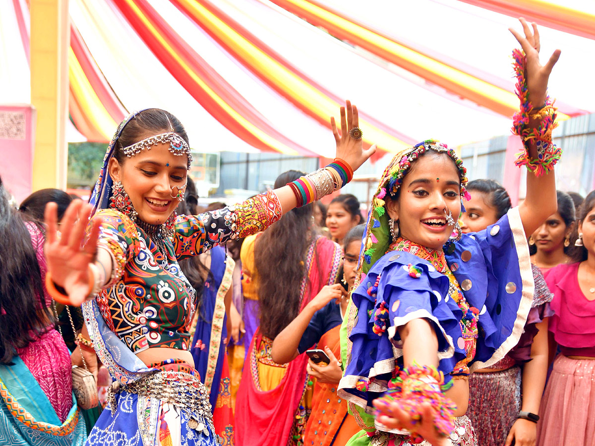 Mini Navaratri Celebrations in Villa Marie College Photos - Sakshi14