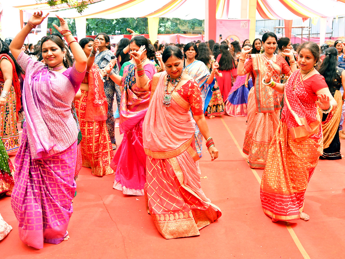 Mini Navaratri Celebrations in Villa Marie College Photos - Sakshi15