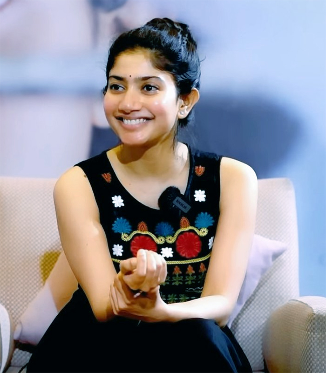 actress sai pallavi hd images - Sakshi14