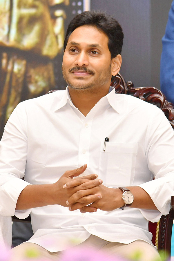 AP Governor Abdul Nazeer And YS Jagan presents YSR Achievement Awards-2023 Photos - Sakshi2