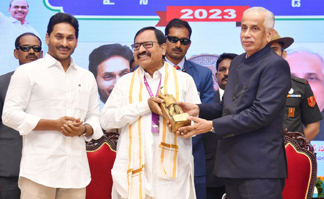 AP Governor Abdul Nazeer And YS Jagan presents YSR Achievement Awards-2023 Photos - Sakshi24