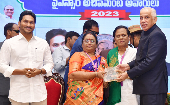 AP Governor Abdul Nazeer And YS Jagan presents YSR Achievement Awards-2023 Photos - Sakshi26