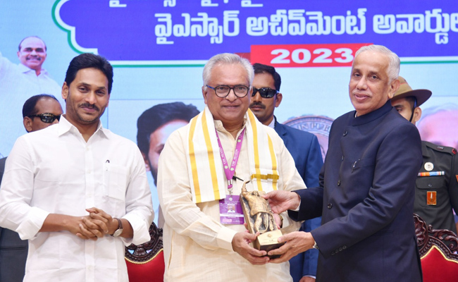 AP Governor Abdul Nazeer And YS Jagan presents YSR Achievement Awards-2023 Photos - Sakshi27