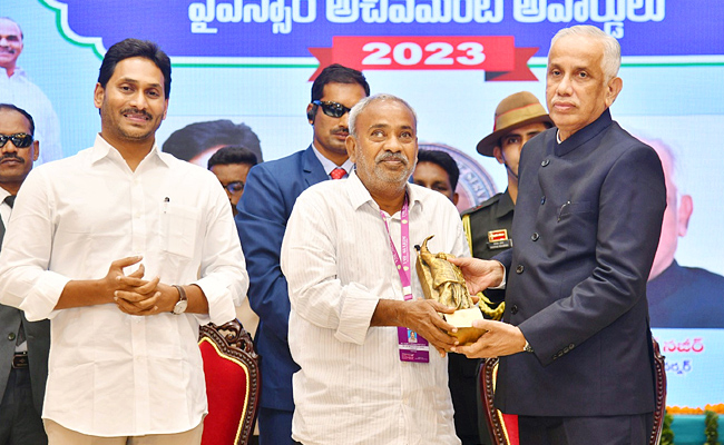 AP Governor Abdul Nazeer And YS Jagan presents YSR Achievement Awards-2023 Photos - Sakshi29