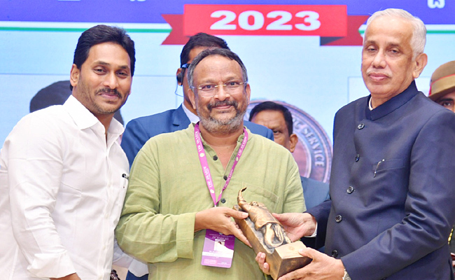 AP Governor Abdul Nazeer And YS Jagan presents YSR Achievement Awards-2023 Photos - Sakshi43