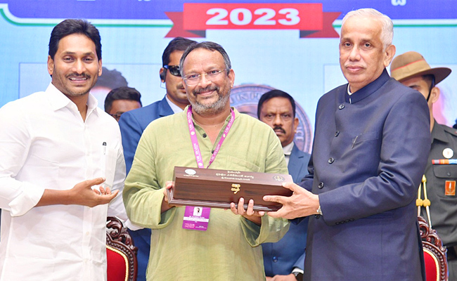 AP Governor Abdul Nazeer And YS Jagan presents YSR Achievement Awards-2023 Photos - Sakshi44