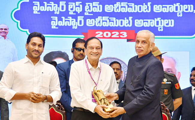 AP Governor Abdul Nazeer And YS Jagan presents YSR Achievement Awards-2023 Photos - Sakshi48