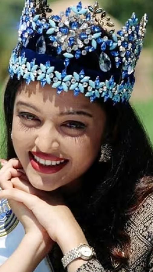 Bollywood Beauty Aishwarya Rai Birthday Rare Photos - Sakshi12