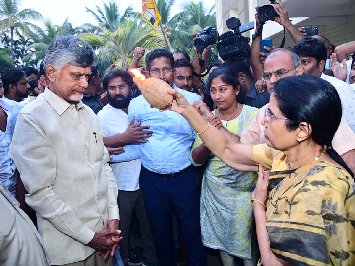 TDP Leaders Family Members Console CBN After Release Photos - Sakshi8